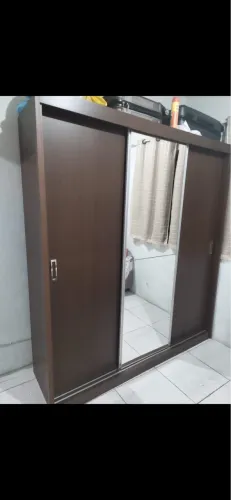 Guarda roupa casal 3 portas de correr com espelho