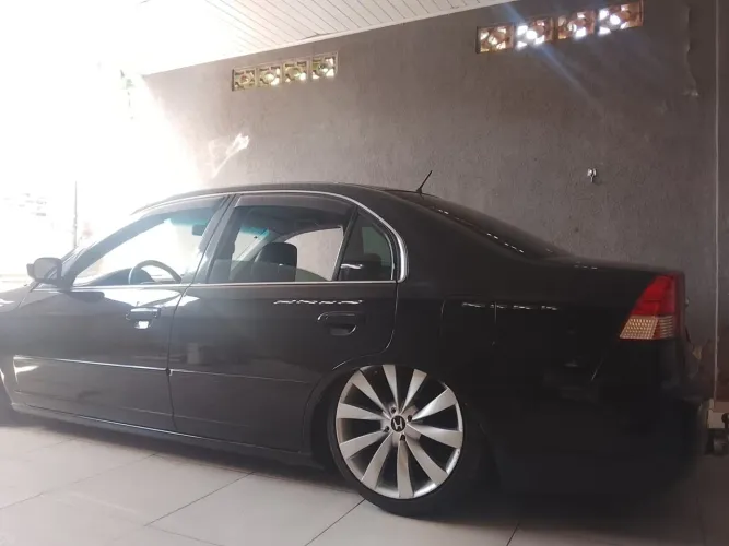 Honda Civic Sedan LX 1.7 16V 115cv Mec. 4P 2003