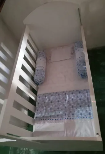Vende-se Berço Americano Planejado Semi Novo Todo Em MDF VALOR NEGOCIÁVEL