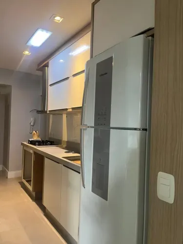 Aprtamento para aluguel tem 77 metros quadrados com 2 quartos em Zona 07 - Maringá - PR