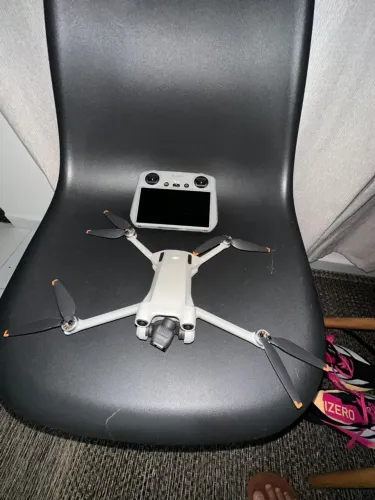Drone DJI Mini 3 Pro + Controle DJI RC 2