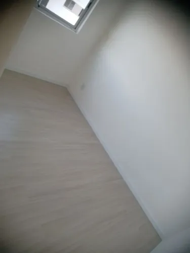 Apartamento com dois quartos e garagem