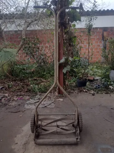 Cortador de grama helicoidal 