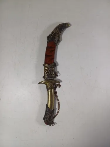 Adaga souvenir decorativa 