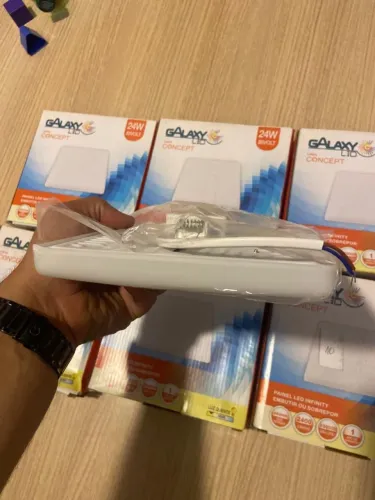 Vende-se lâmpadas quente de led de embutir.