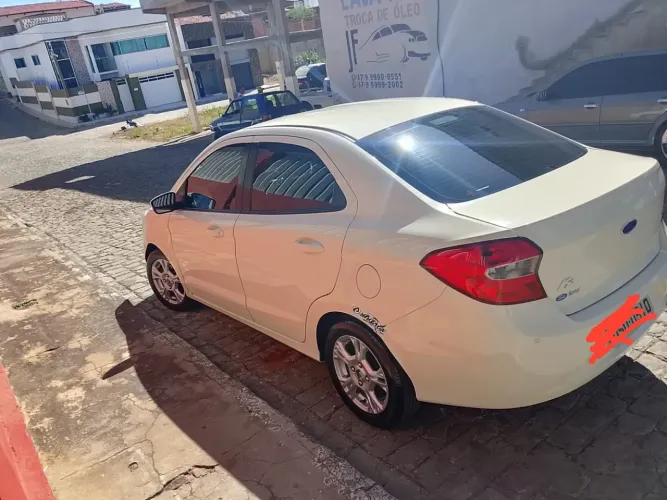 Ford KA+ Sedan 1.5 SEL 16V Flex 4P 2015
