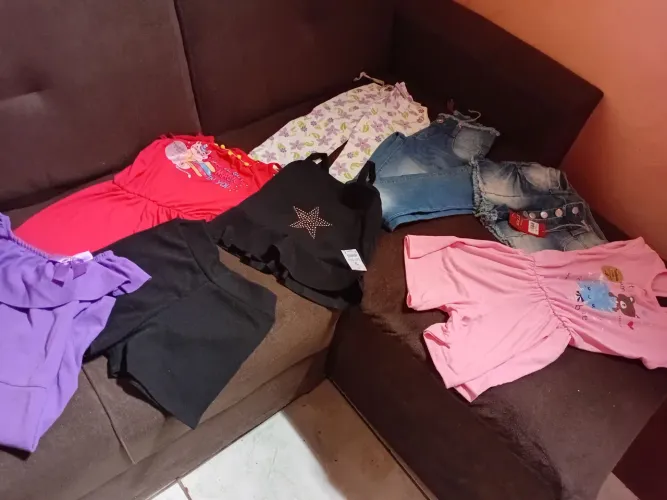 Somente vendo todas as peças sendo bem clara infantis atacado vendo tudo