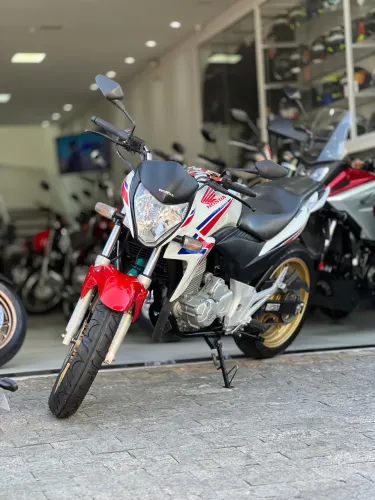 Honda CB300R 2015