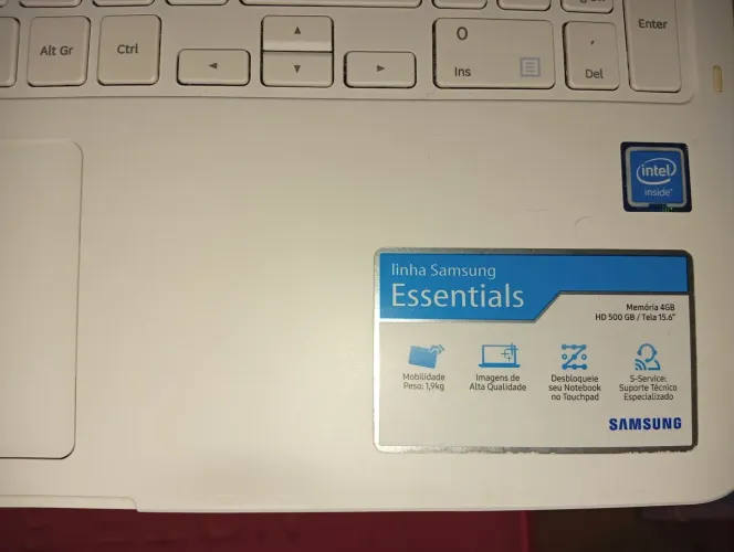 Notebook Samsung essentials 4GB, memoria500GB, tela 15,6''. Leva case para transporte