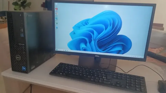 Computador Dell OptiPlex 3000 I5 12ª gen + Monitor Dell 22