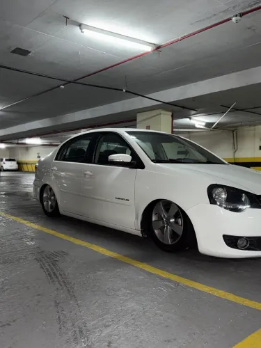 Volkswagen Polo Sed. Comfort. 1.6 MI Tot. Flex 8V 2014