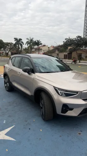 Volvo XC40 Twin Ultimate (elétrico) 2023