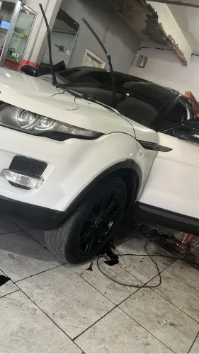 Land Rover Range Rover Evoque Pure 2.0 Aut. 5P 2013