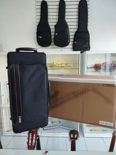 Sax Alto Yamaha 280 novo 