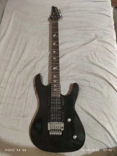 Guitarra Tagima Memphis Floyd Rose micro afinação 