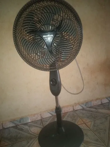 Vende_se ventilador 500 reais, Britânia praticamente novinho!