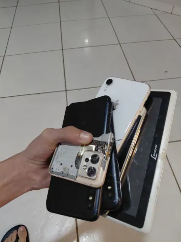 Celulares para concerto ou reaproveitamento de peças
