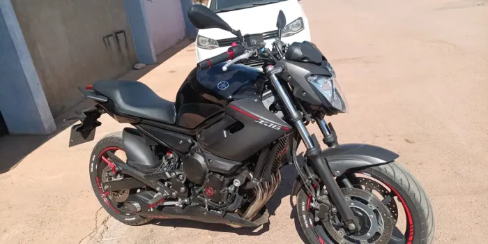 Vendo moto Yamaha xj6