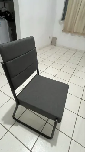 Mes e cadeira
