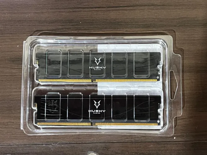 Memória RAM 8GB DDR4 husky gaming (2x4GB)