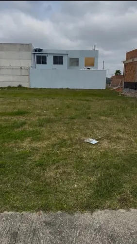 ? Terreno 180m² à venda no Quinta do Lago - Aceita carro
