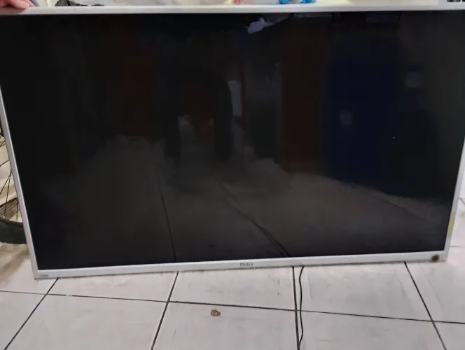 TV Philco 55 polegadas Smart 3D, Nota Fiscal, necessitando reparo ou retirada peças <br>