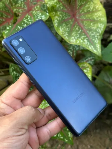 Samsung S20 fé 128g 6 de ram impecável confira !!!