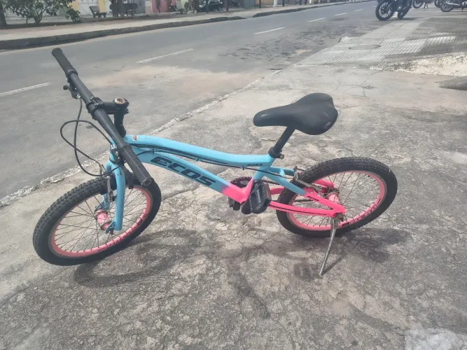 Bicicleta Aro 20 Azul e Rosa à Venda