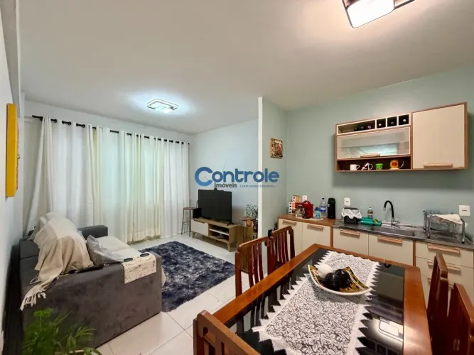 Apartamento com 02 dormitórios em Barreiros, São José/SC!