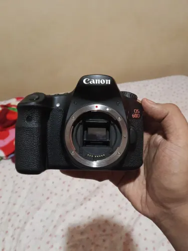 Canon EOS 60D + Lente 18-55 + Lente 75-300 - Kit Completo