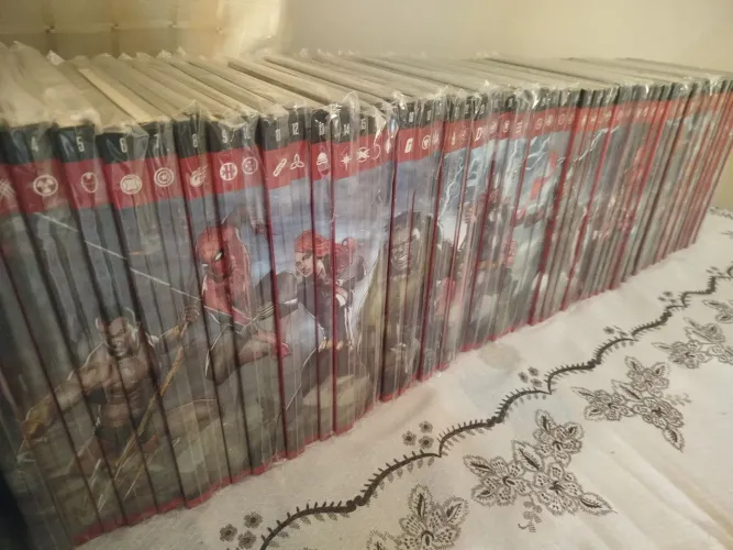 Coleção Marvel Salvat capa vermelha