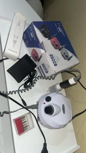 Motor de unha em gel
