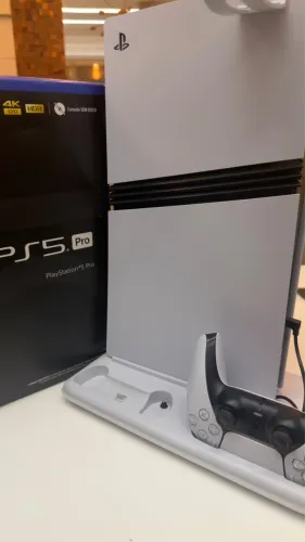 Ps5 pro praticamente NOVO