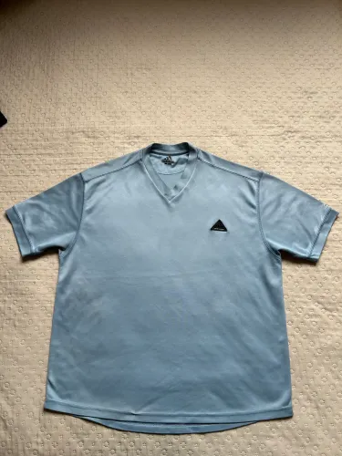 Camiseta Adidas Adventure original