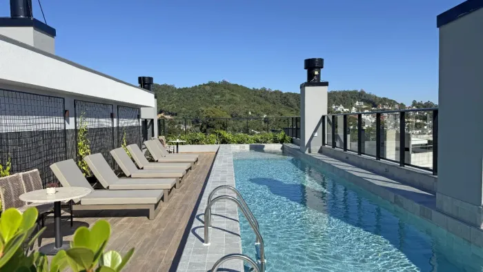 Apartamento com 2 dormitórios(1 suíte) no Saco Grande, Florianópolis.
