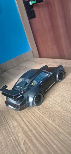 Miniatura solido 1 18 Porsche RWB 