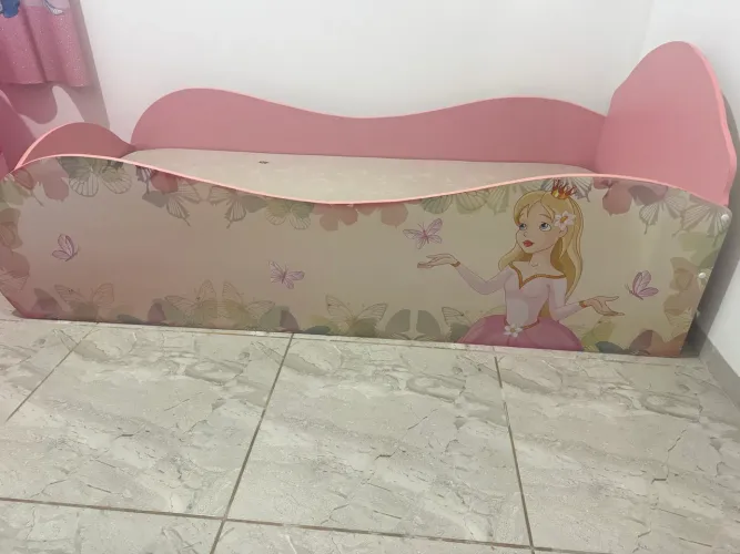 Vendo caminha infantil personagem