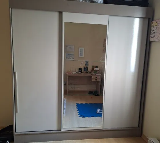 Guarda-roupa casal