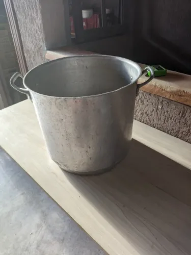 Panela de alumínio industrial Caldeirão de alumínio sem tampa 28 alt e 31 Larg 18 litrosPa