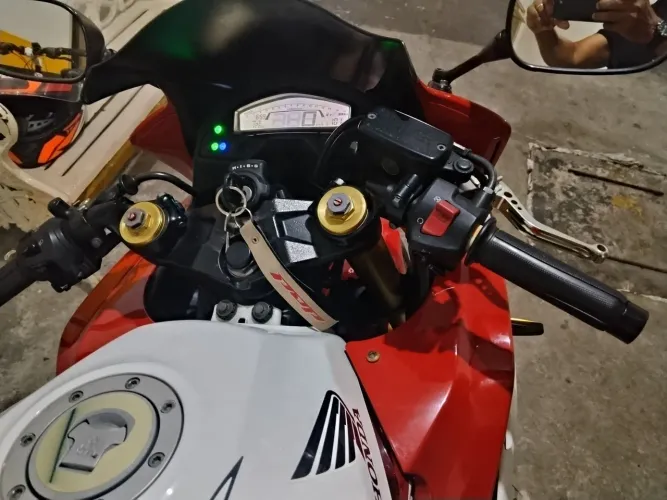 Moto mais nova de Belém 