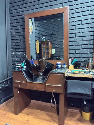 Vende-se bancada para salão de beleza