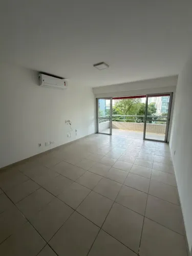 Apartamento à venda no RUA JERÔNIMO DE ALBUQUERQUE - CASA FORTE, RECIFE., CASA FORTE, Reci