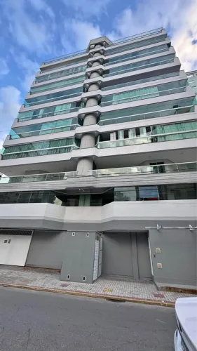 APARTAMENTO MOBILIADO 3 QUARTOS EM Meia Praia Itapema/SC