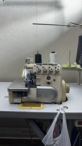 Máquina de Costura Industrial Overlock Interlock Kansas