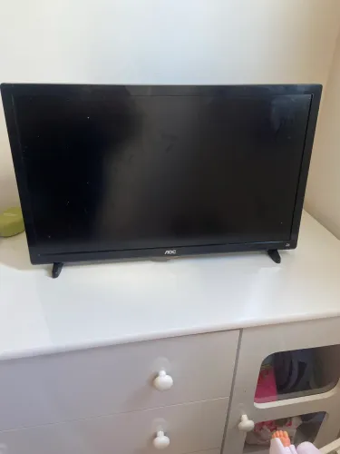 Vende-se televisão