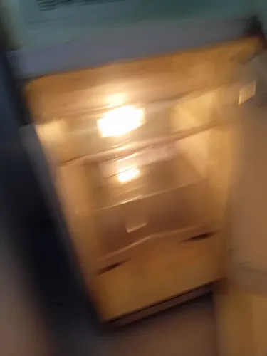 Geladeira para retirar peças