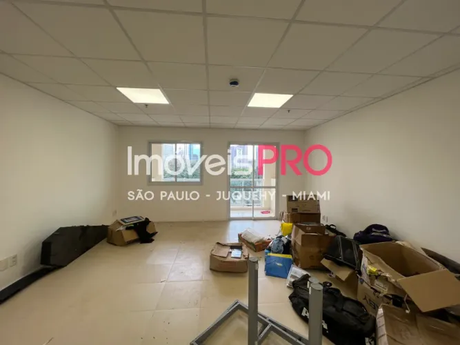 Conjunto comercial à venda e locação 42m² com banheiro e 1 vaga na Berrini