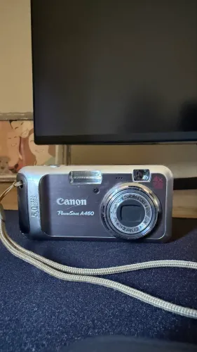 Canon Powershot A460 Prata (Não Liga / retirada de peças)