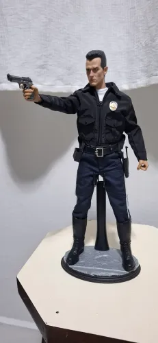 Boneco T1000 Exterminador Custom 1/6
