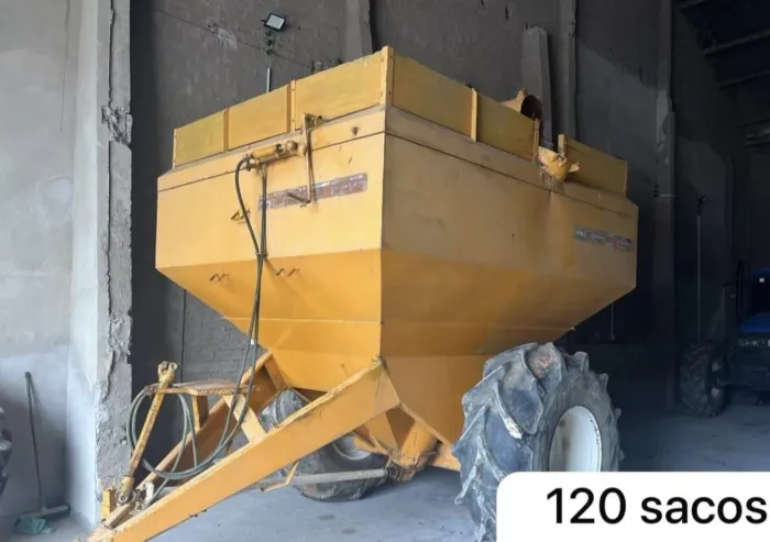 Bazuca Agrícola Boelter GT 10000 - 120 Sacos